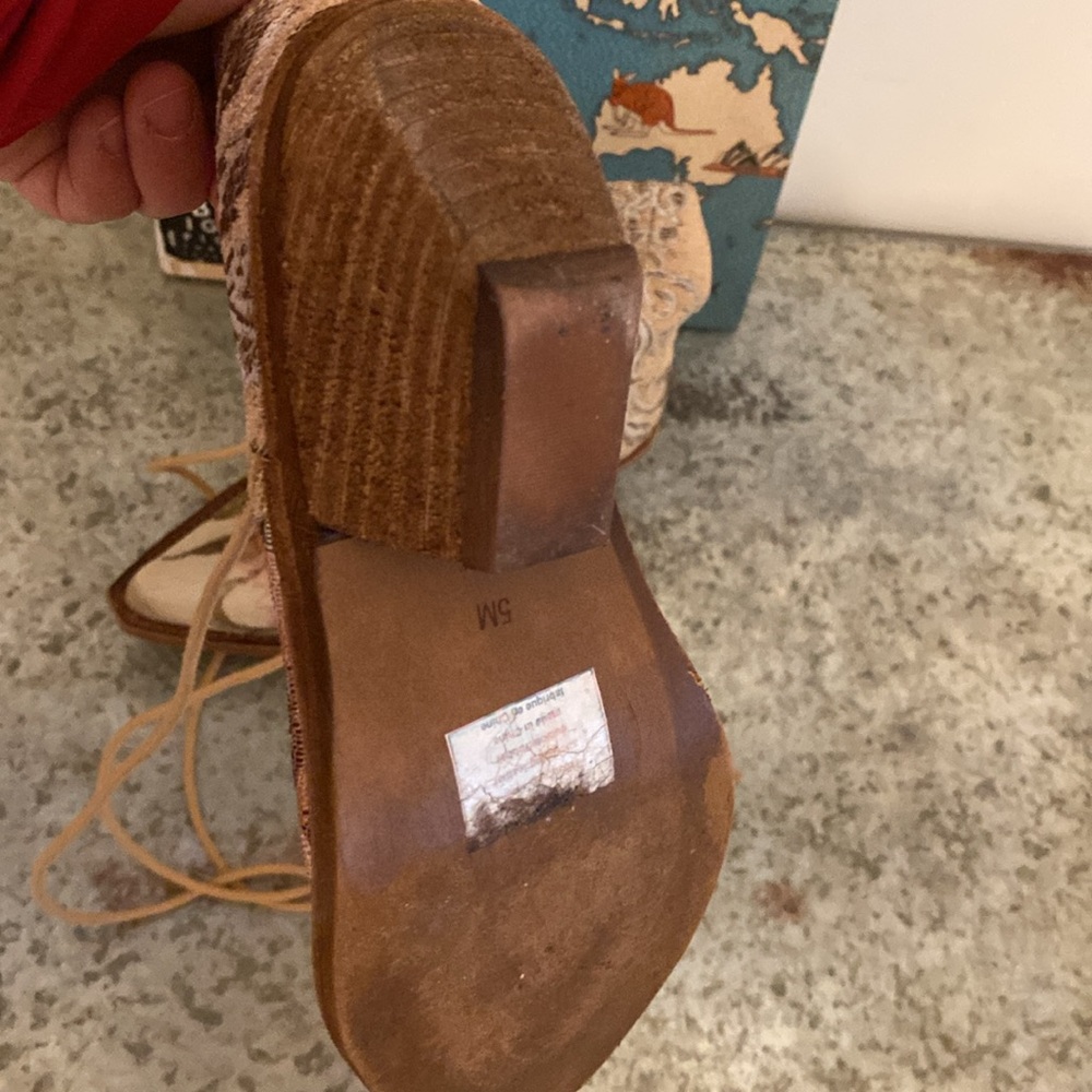 Jeffery Campbell Elmcroft RARE - Picture 5 of 5